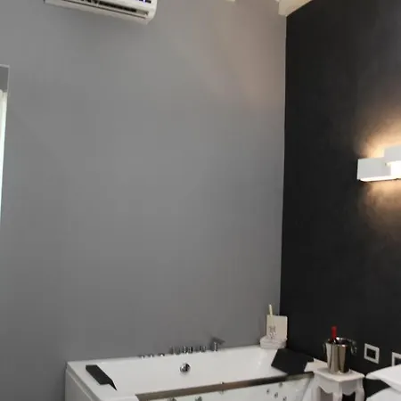 Appartement Jacuzzi By Parmacentro