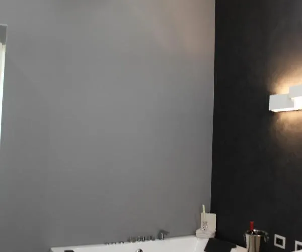 Apartament Jacuzzi By Parmacentro