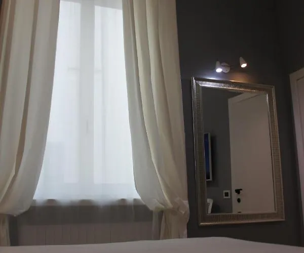 Jacuzzi By Parmacentro Apartament